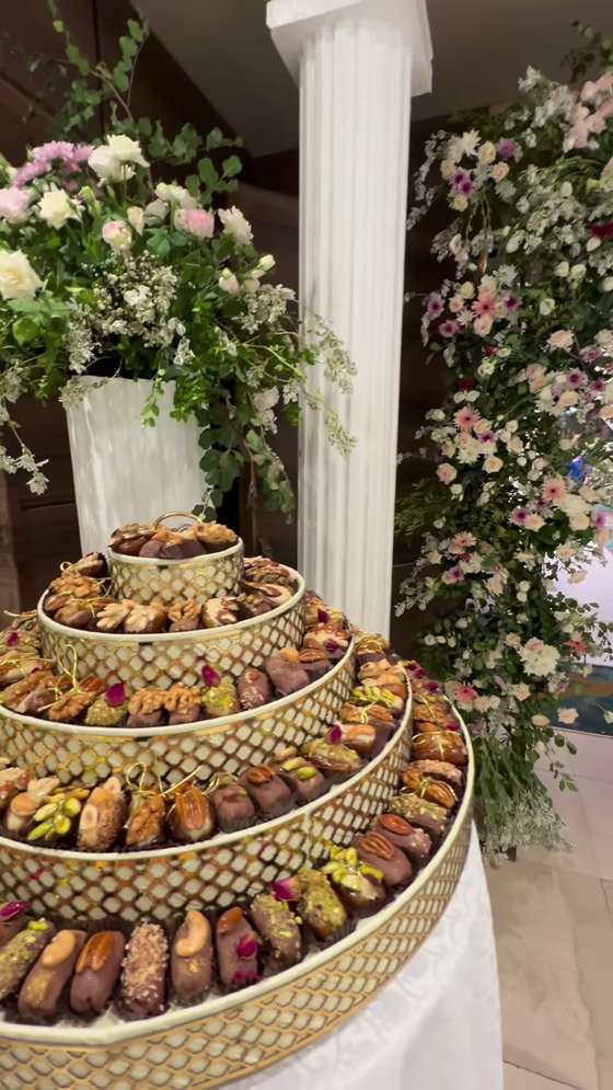 Pièce montée de pâtisseries orientales